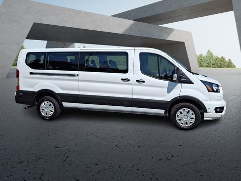 Used 2024 Ford Transit 350 XLT RWD image 7