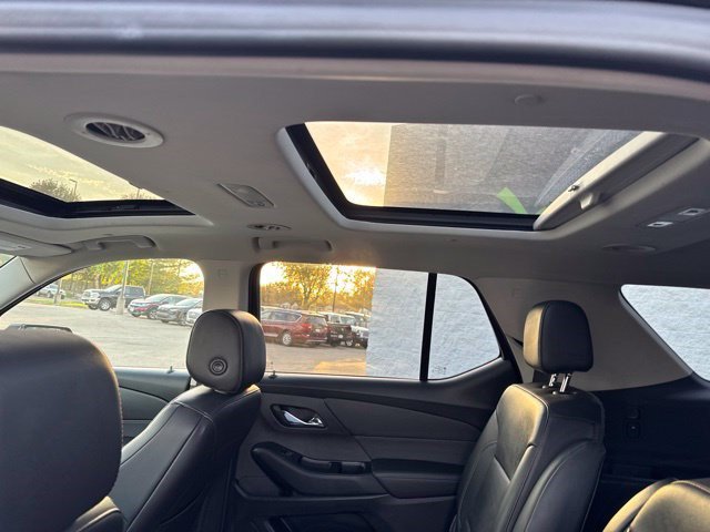 Used 2019 Chevrolet Traverse Premier w/ LPO, Black Accent Package AWD/4WD image 14