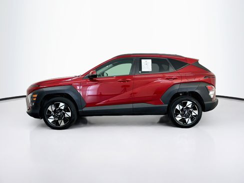 Used 2025 Hyundai Kona SEL AWD/4WD image 4