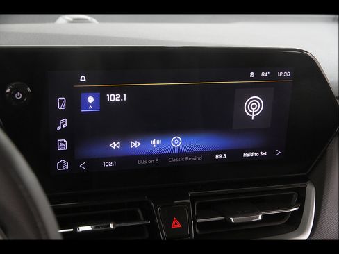 Used 2024 Chevrolet TrailBlazer LT FWD image 11