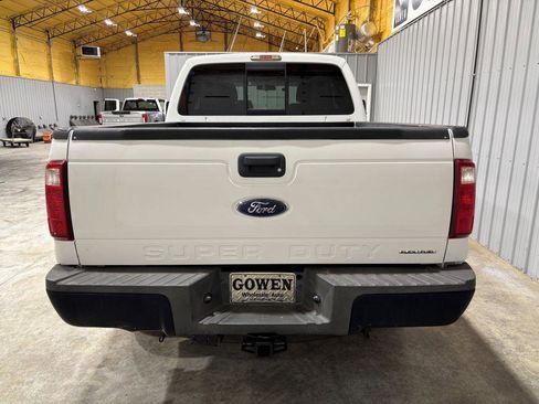 Used 2014 Ford F250 XL w/ Power Equipment Group AWD/4WD image 8