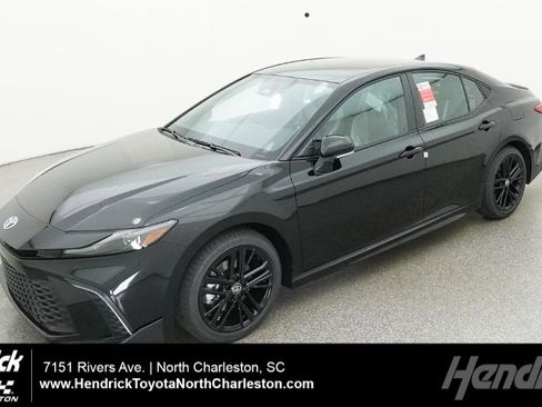 New 2026 Toyota Camry SE FWD image 1