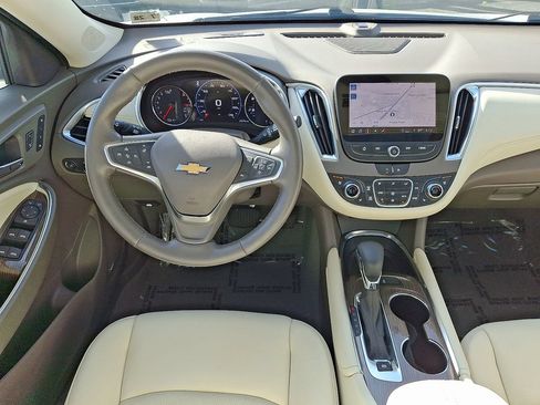 Used 2023 Chevrolet Malibu LT FWD image 13