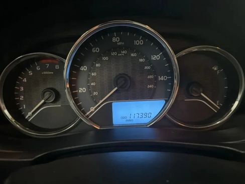 Used 2015 Toyota Corolla LE FWD image 11