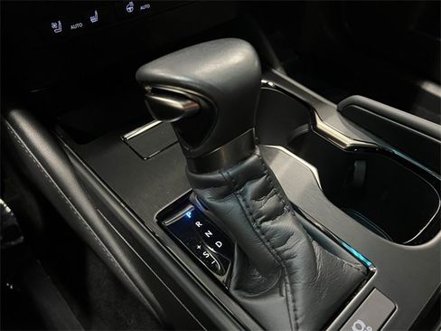 Certified 2024 Lexus ES 350 w/ Premium Package image 21