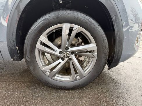 Used 2024 Volkswagen Atlas Cross Sport SEL R-Line image 29