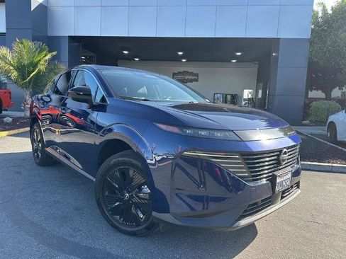 Certified 2025 Nissan Murano SV image 1