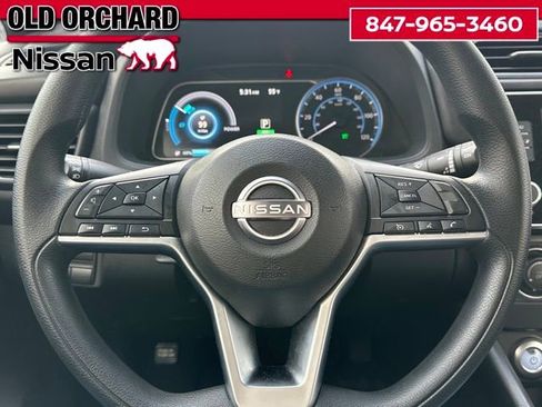 Used 2025 Nissan Leaf S image 22