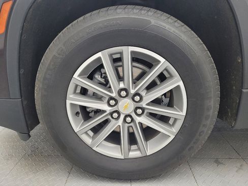 Used 2022 Chevrolet Traverse LT FWD image 31