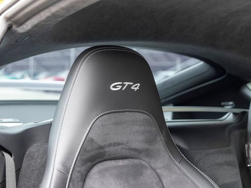 Used 2020 Porsche 718 Cayman GT4 RWD image 60