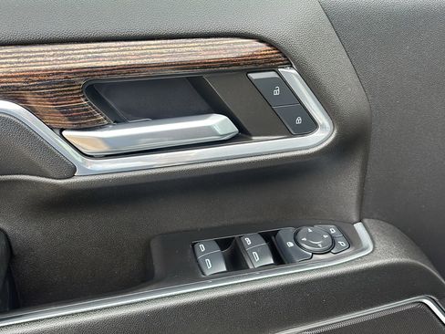 Used 2024 GMC Sierra 3500 SLE w/ SLE Convenience Package image 25