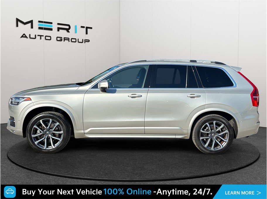 Used 2018 Volvo XC90 T6 Momentum w/ Convenience Package AWD/4WD image 5