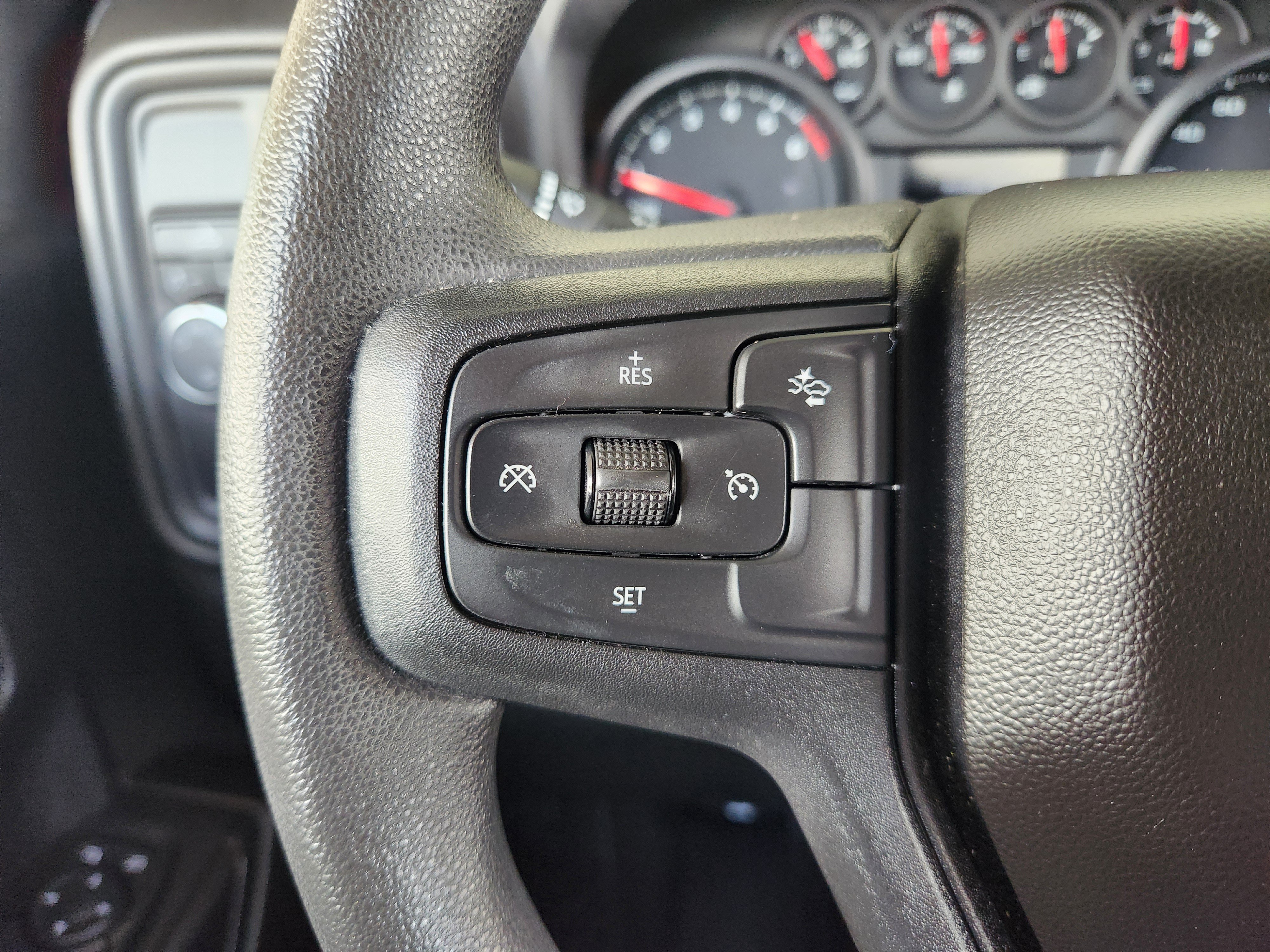 Used 2024 Chevrolet Silverado 1500 Custom w/ Turbomax Blackout Package RWD image 29