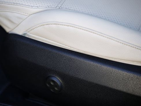 Used 2023 Mercedes-Benz C 300 C 300 w/ Exclusive Trim Package image 25