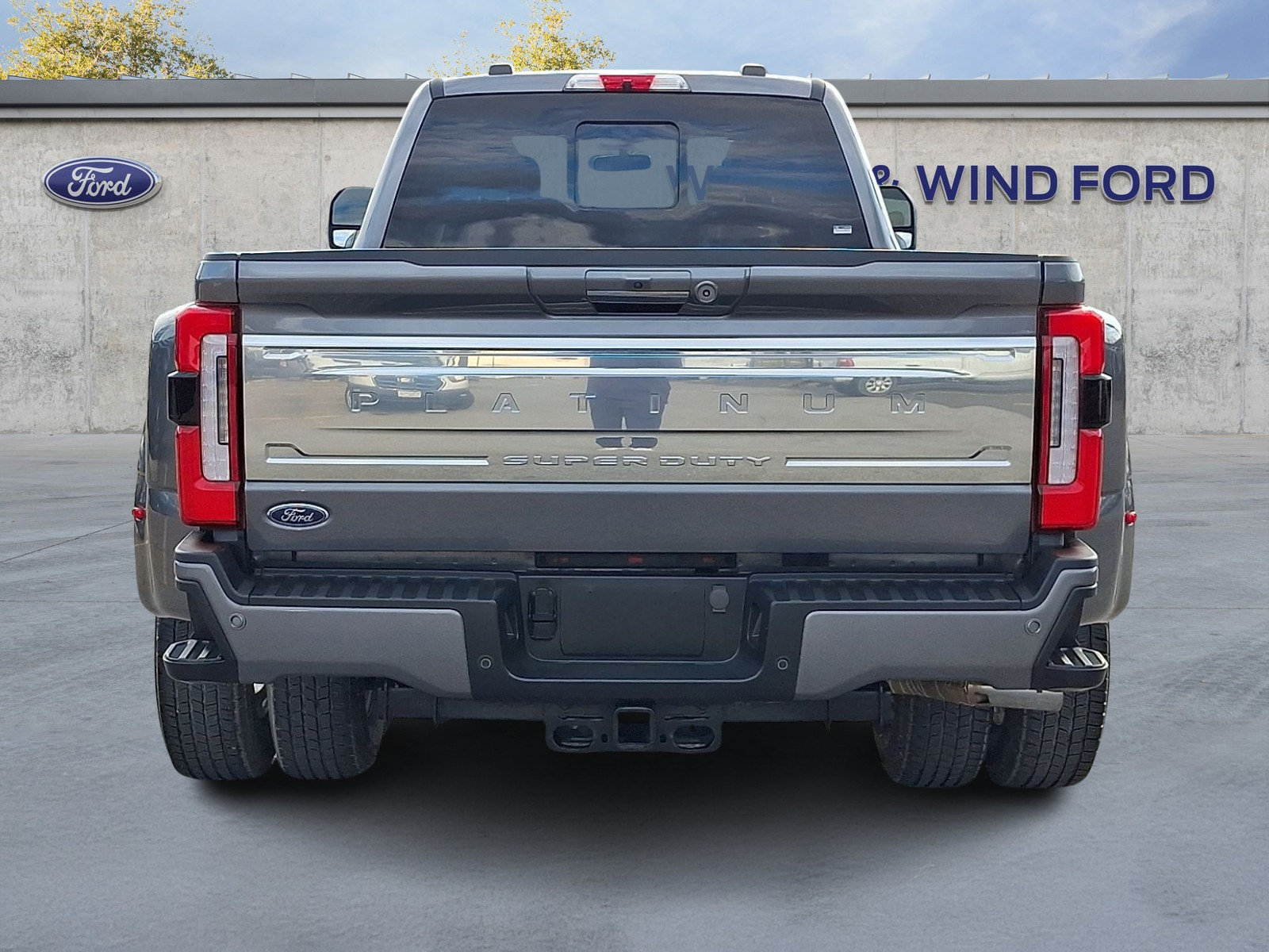 Used 2024 Ford F350 Platinum AWD/4WD image 5