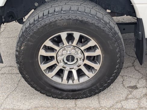 Used 2021 Ford F350 Lariat w/ Lariat Value Package image 13