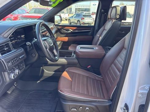 Used 2023 GMC Yukon XL Denali Ultimate w/ LPO, Floor Liner Package image 16