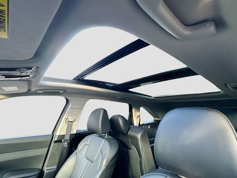 Used 2025 Kia Sorento S w/ Panoramic Sunroof Package image 22