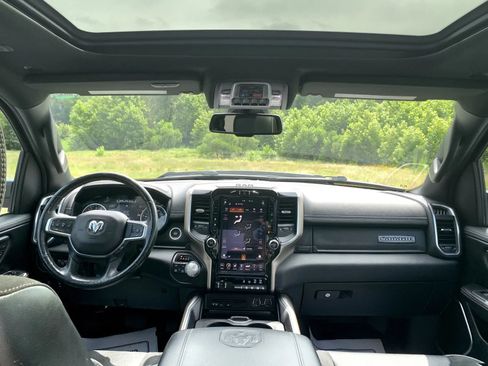 Used 2019 RAM 1500 Laramie w/ Sport Appearance Package AWD/4WD image 15