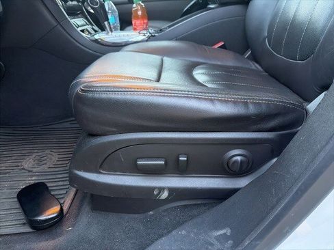 Used 2017 Buick Enclave Leather image 8