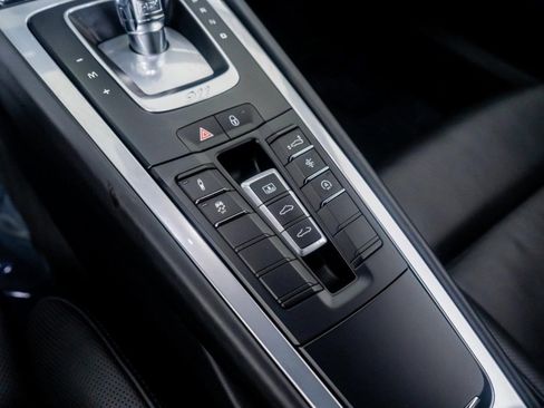 Used 2019 Porsche 911 Turbo w/ Light Design Package AWD/4WD image 32