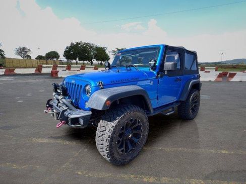 Used 2016 Jeep Wrangler Rubicon w/ Connectivity Group AWD/4WD image 5