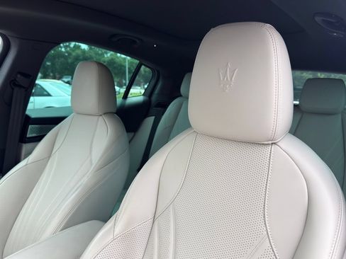 Used 2023 Maserati Grecale Modena AWD/4WD image 17