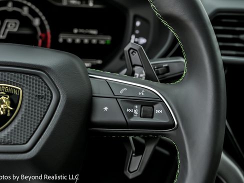 Used 2024 Lamborghini Urus S image 37