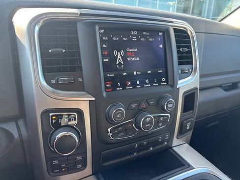 Used 2019 RAM 1500 Big Horn AWD/4WD image 9