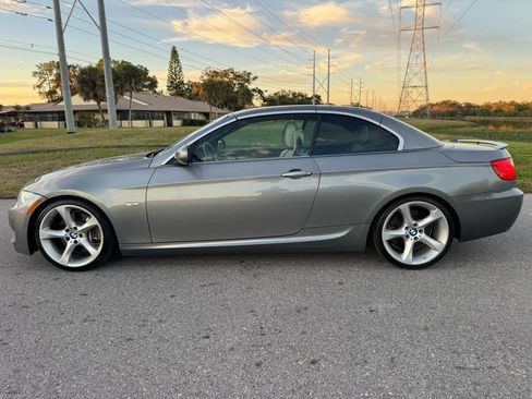 Used 2011 BMW 335i Convertible image 15