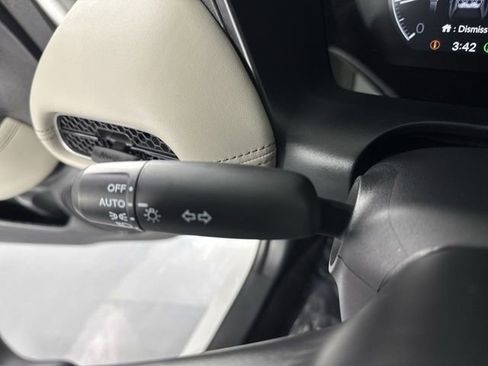 Certified 2026 Honda HR-V EX-L image 17