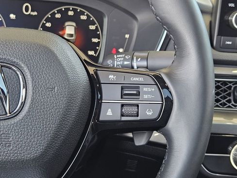 Certified 2025 Acura Integra Base image 29