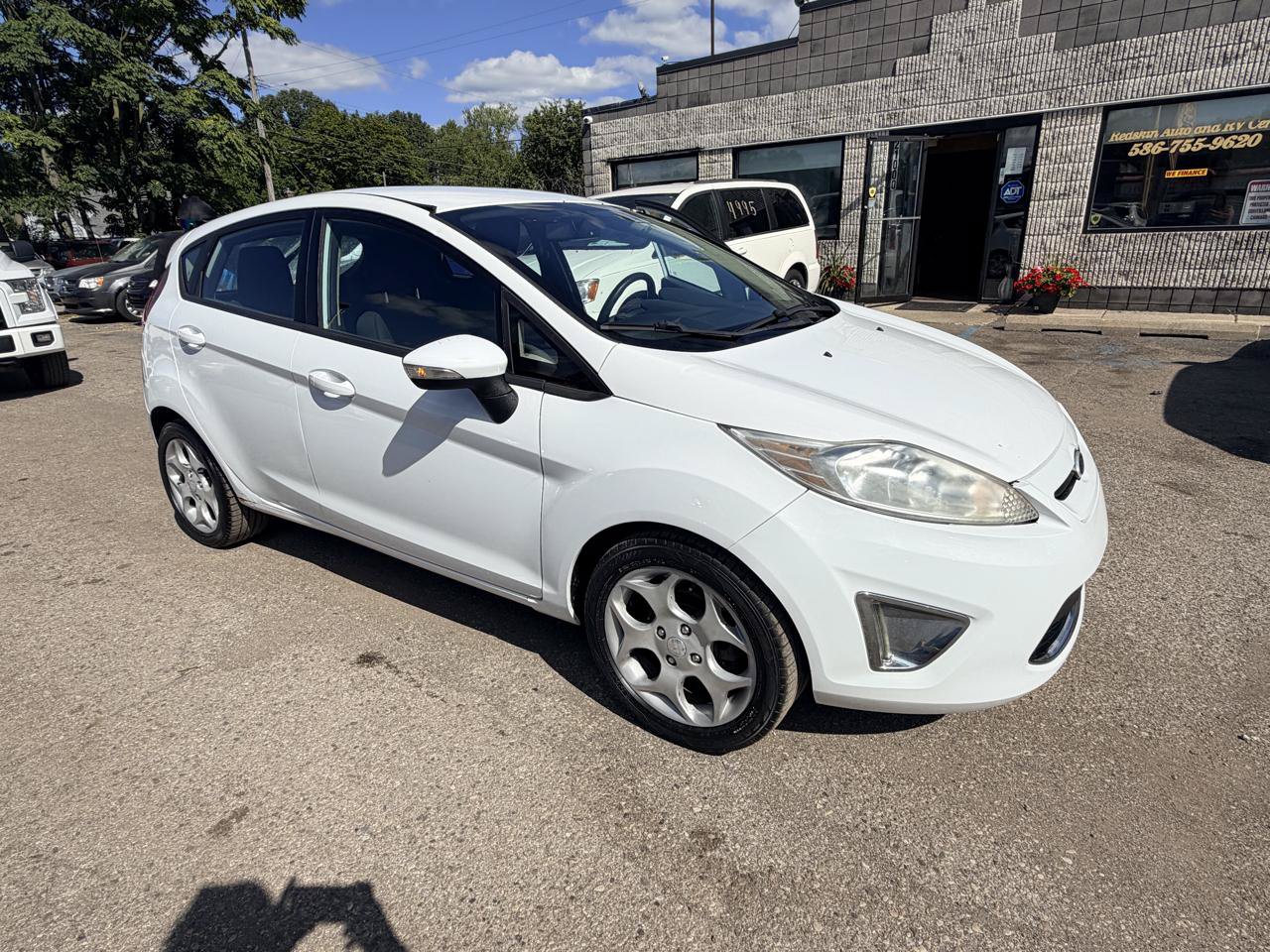 Used 2011 Ford Fiesta SES FWD image 7