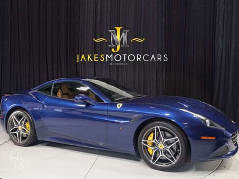 Used 2017 Ferrari California T RWD image 15