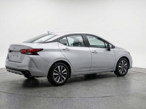 Used 2025 Nissan Versa SV FWD image 9