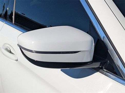 Used 2021 BMW 540i w/ Premium Package image 13