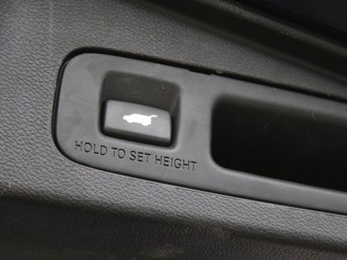 Used 2022 Honda CR-V Touring image 38