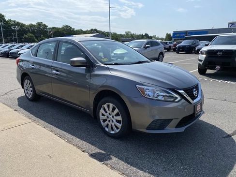 Used 2016 Nissan Sentra SV w/ Driver's Assist Package FWD image 9