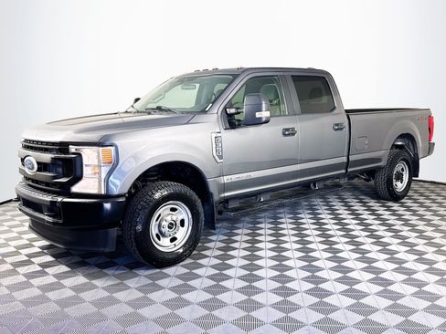 Used 2022 Ford F350 XL w/ Power Equipment Group image 4