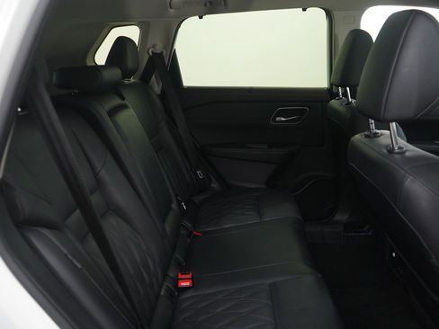 Used 2023 Nissan Rogue Platinum w/ Platinum Premium Package image 12