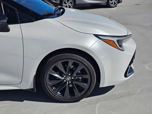 Used 2025 Toyota Corolla XSE FWD image 9