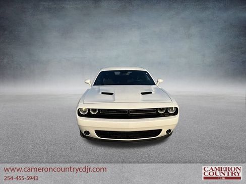 Used 2023 Dodge Challenger SXT w/ Cold Weather Group image 8