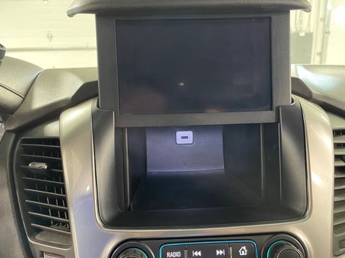 Used 2019 Chevrolet Tahoe LT image 41