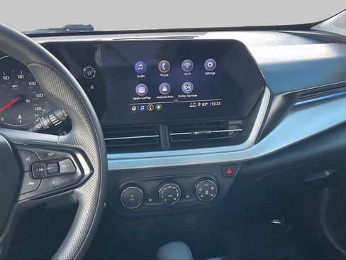 Used 2024 Chevrolet Trax LS w/ LS Convenience Package FWD image 7
