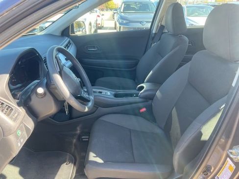 Used 2020 Honda HR-V LX image 7