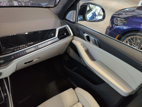 New 2026 BMW ALPINA XB7 AWD/4WD image 16