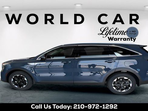 New 2025 Kia Sorento S w/ Panoramic Sunroof Package image 4