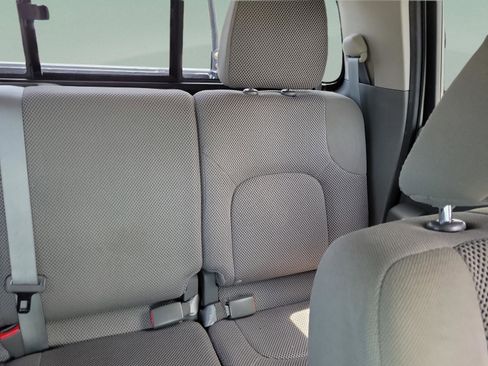Used 2017 Nissan Frontier SV w/ SV Value Truck Package RWD image 10