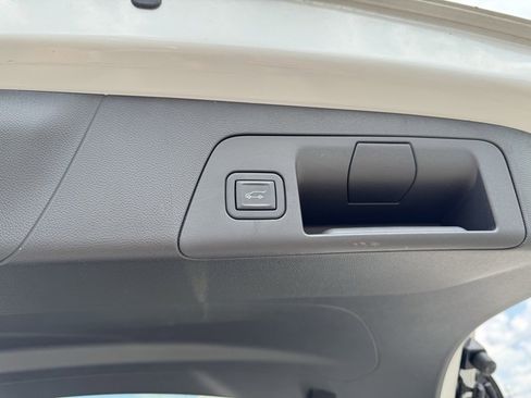 Used 2023 Buick Envision Preferred w/ Sport Touring Package image 7