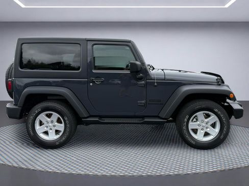 Used 2016 Jeep Wrangler Sport w/ Quick Order Package 24S AWD/4WD image 9